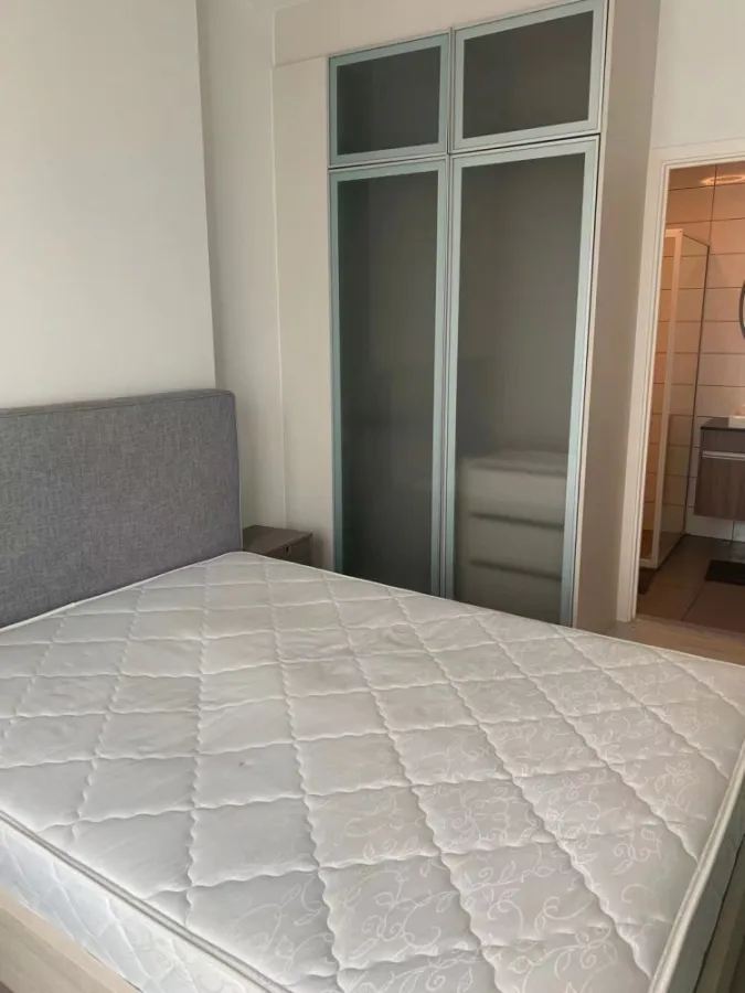 For rent, Chapter One Eco Radchada-HuaiKwang, 1 bed, 1 bath, complete electrical appliances, the room goes very quickly, hurry up and book now.