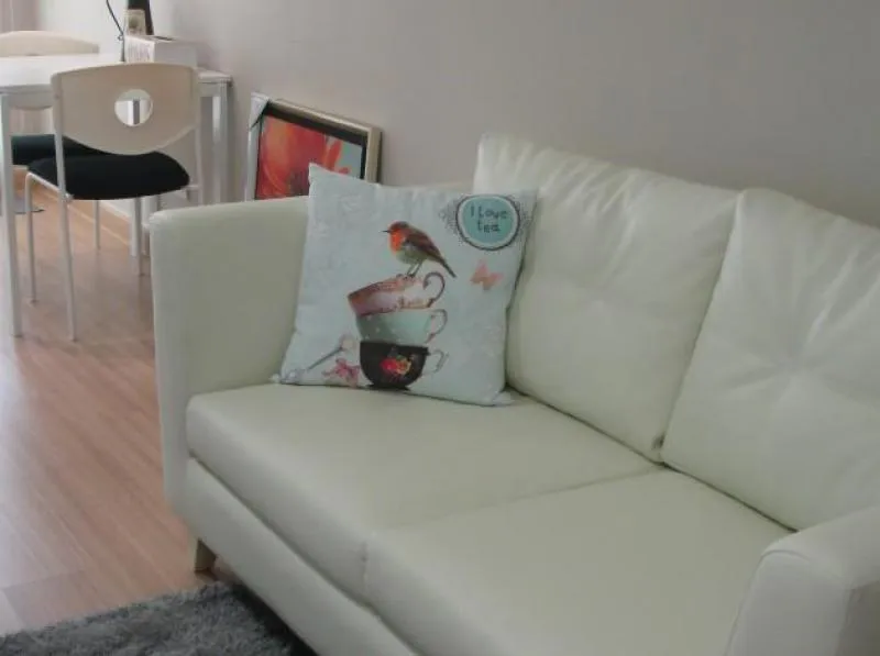 Do not miss the CU Terrace Condo, the room decorated in white tone and clean tone. Ready to move in immediately