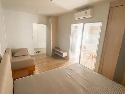 For rent Izzy Condo Suksawat, beautiful room, beautiful decoration, warm, don't wait!