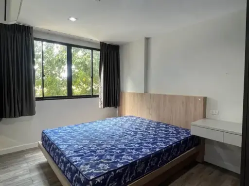 G Condo Sriracha for rent, 2nd floor, fully furnished, very livable. Book now! Hurry!