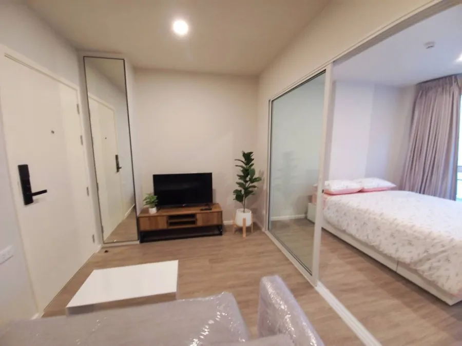 ให้เช่า บูล พหลโยธิน 35 ห้องกั้นพื้นที่เป็นส่วนตัว ตกแต่งโทนสว่าง มาแต่ตัวเข้าอยู่ได้เลยค่ะ