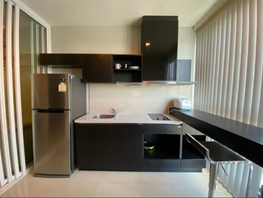 Sell for rent!! Condo Rhythm Sukhumvit 44/1, 22nd floor, fully furnished. Ready to move in immediately, don't miss it!
