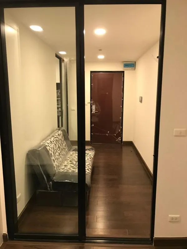ขาย Bangkok Feliz Sathorn-Taksin ห้องตกแต่งเรียบง่าย 30 ตรม.1 ห้องนอน 1 ห้องน้ำ เฟอร์นิเจอร์ครบ