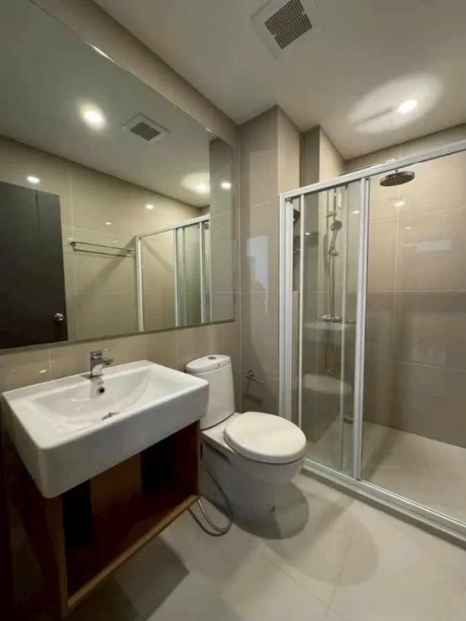 Selling Elio Del Nest Condo, 1 Bedroom Plus, 33rd floor. Fully furnished with appliances. Book yours today!