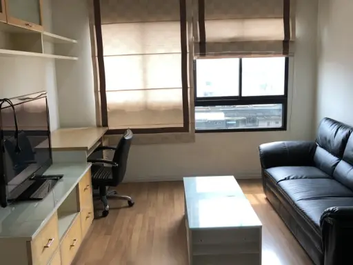 For Sale at LUMPINI PLACE PINKLAO, very empty room with heavy furniture. Hurry and reserve now. images