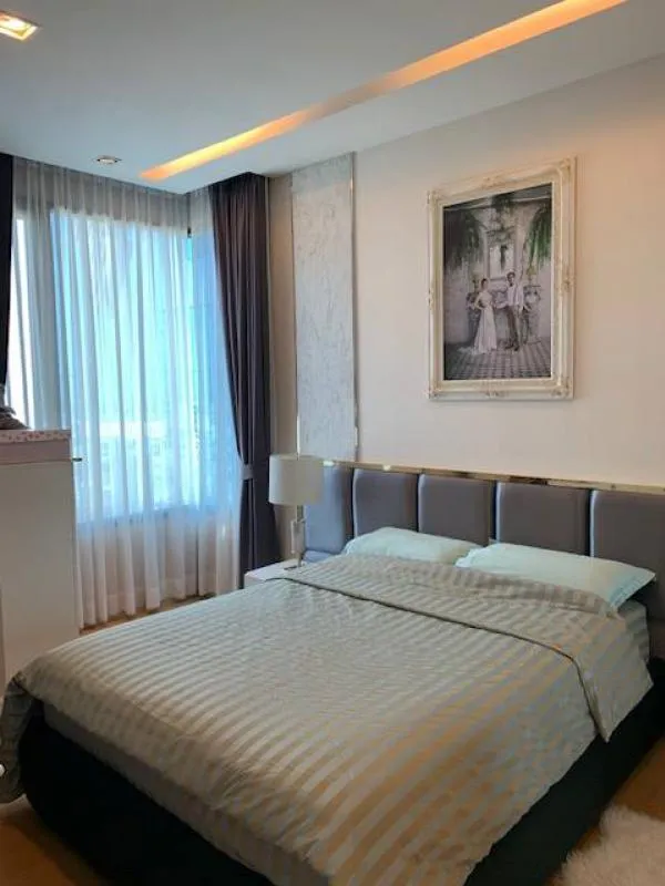 Duplex penthouse for rent, Equinox condo, Phahon Vipha, accessible in two ways. If interested, hurry up.