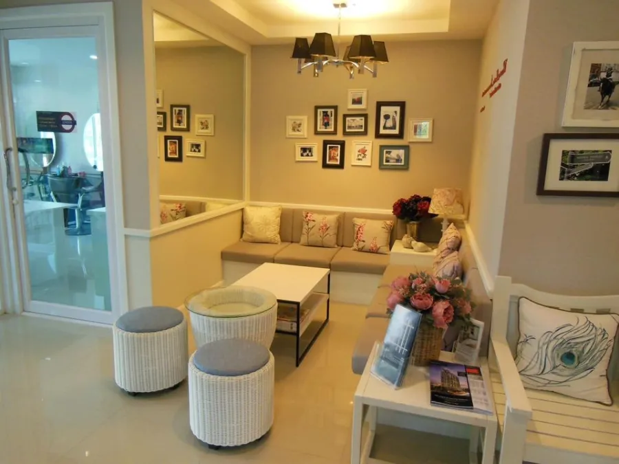 Urgent sale, Condo Sense of London, it's worth buying by yourself. Or rent it privately, the sound is not loud, hurry to reserve