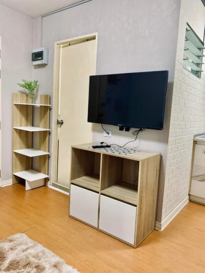 For rent, Lumpini Condo Town Rattanathibet, beautiful looking room, complete electrical appliances Hurry up to reserve now.