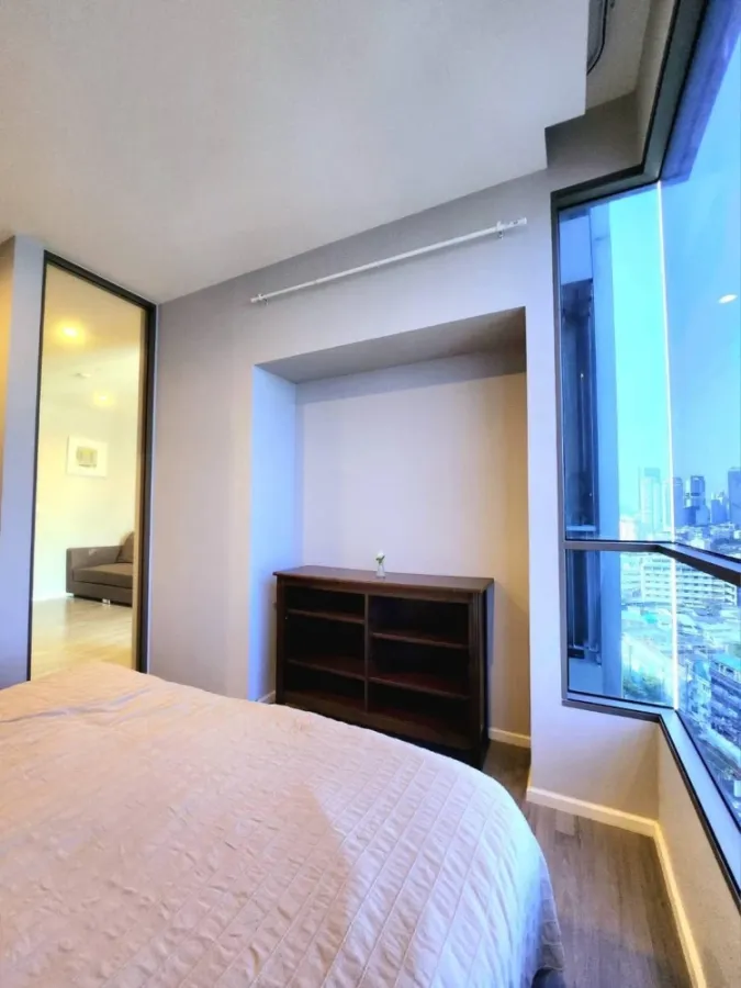 ให้เช่า the room สาทร-เซนต์หลุยส์ คอนโด สังคมดี สะอาดปลอดภัย บ้านเลขที่ดีด้วยค่ะ หน้าต่าง ระเบียง โล่ง ไม่เห็นห้องคนอื่นค่ะ