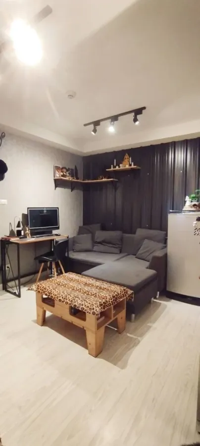 For sale/rent C-Style Condo, 4th floor room, pool view, good wallpaper, don't wait, be the owner now.