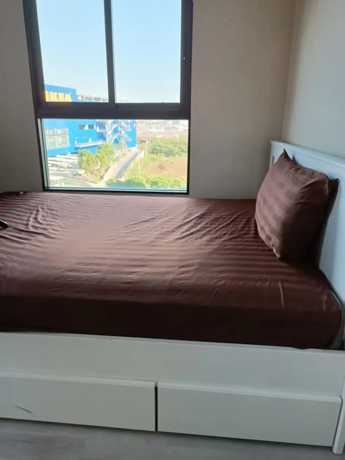For rent, Plum Condo Central Station, 2 bedrooms, 2 bathrooms, fully furnished. If you don't reserve, you will miss it.