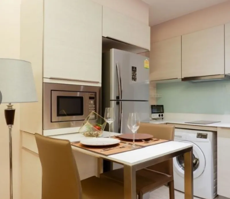 Rent / sell H Condo Sukhumvit 43, fully furnished, beautiful room, can't miss it.