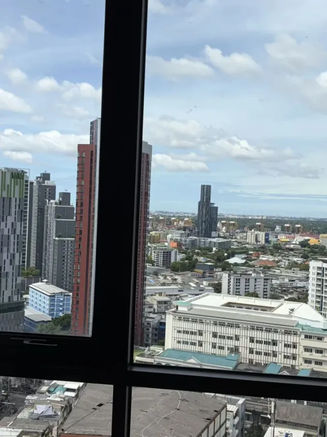 Selling The Line Sukhumvit 71, 24th floor, fully furnished unit. Ready to move in! Book now, don't miss out!