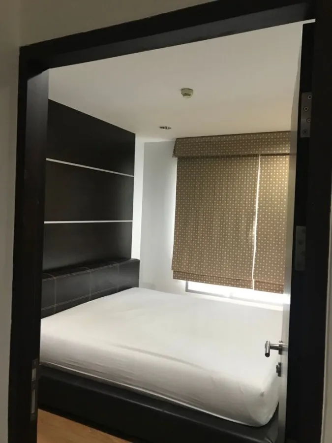 ให้เช่า คอนโด ดิ แอดเดรส สุขุมวิท 42 ห้องกว้าง มีระเบียง พร้อมอยู่ บรรยากาศดี ห้ามพลาด!!