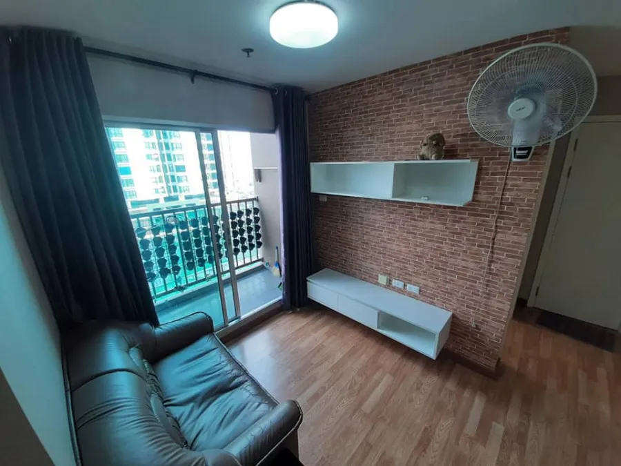Wow ให้เช่า The Trust Condo Ngamwongwan เฟอร์นิเจอร์+เครื่องใช้ไฟฟ้าครบครัน ลากกระเป๋าเข้าอยู่ได้เลย
