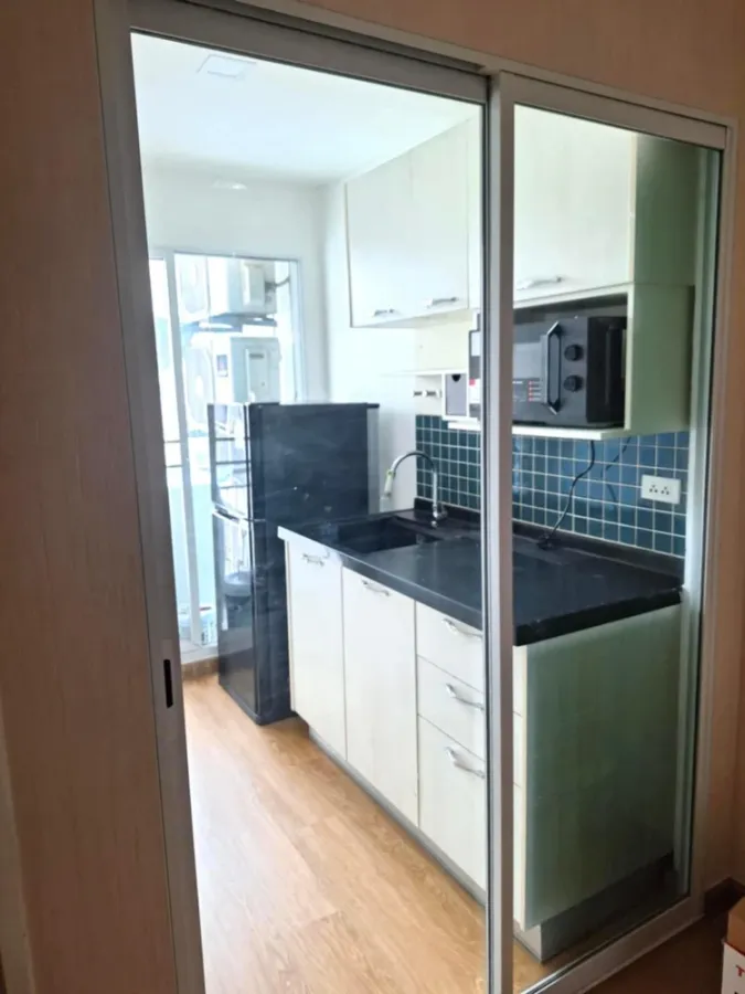 For rent: The Maple Ratchada-Ladprao. Pool view, not hot, quiet and very private corner unit. Book now!