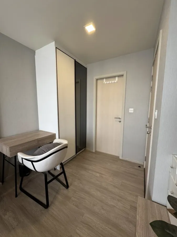 Selling Maestro 03 Ratchada - Rama 9. A comfortable unit with complete amenities. Located on a low floor with well-defined rooms. Book now, don't miss