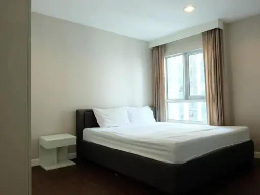 For rent, Belle Grand Rama 9, pool view and jasmine garden, real room, every molecule. Anyone who sees it likes it. Hurry now, don't miss it.