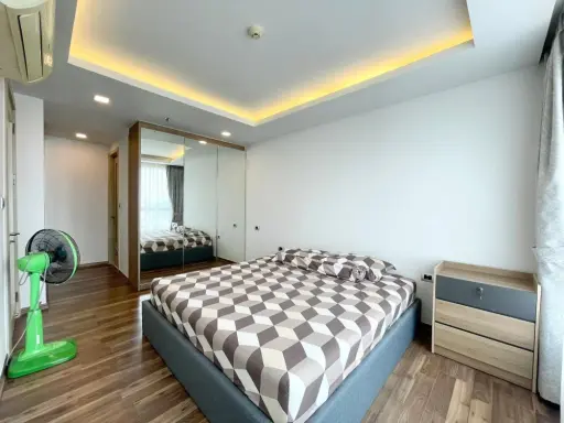 ให้เช่า The peak towers ห้องชั้นสูง วิวทะเล เฟอร์พร้อม ห้องกว้าง รีบจองเลย+++ images