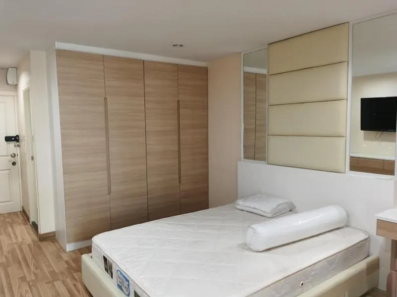 ให้เช่าห้อง คอนโด Regent Home 15 เฟอร์บิ้วอิน พร้อมเข้าอยู่ สะอาด น่าอยู่มาก ไม่ผิดหวังแน่นอน