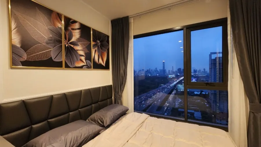 For rent Life Asoke-hype ชั้น 19 ได้วิวสูง มาพร้อมสิ่งอำนวยความสะดวกครบครัน สนใจจองด่วนๆอย่ารอช้า