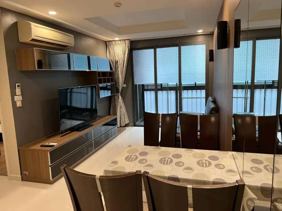 ขาย ให้เช่า Voque สุขุมวิท 31 ชั้นบนสุด ห้องกว้างขวาง ส่วนกลางจัดเต็ม ไม่จองพลาดมาก