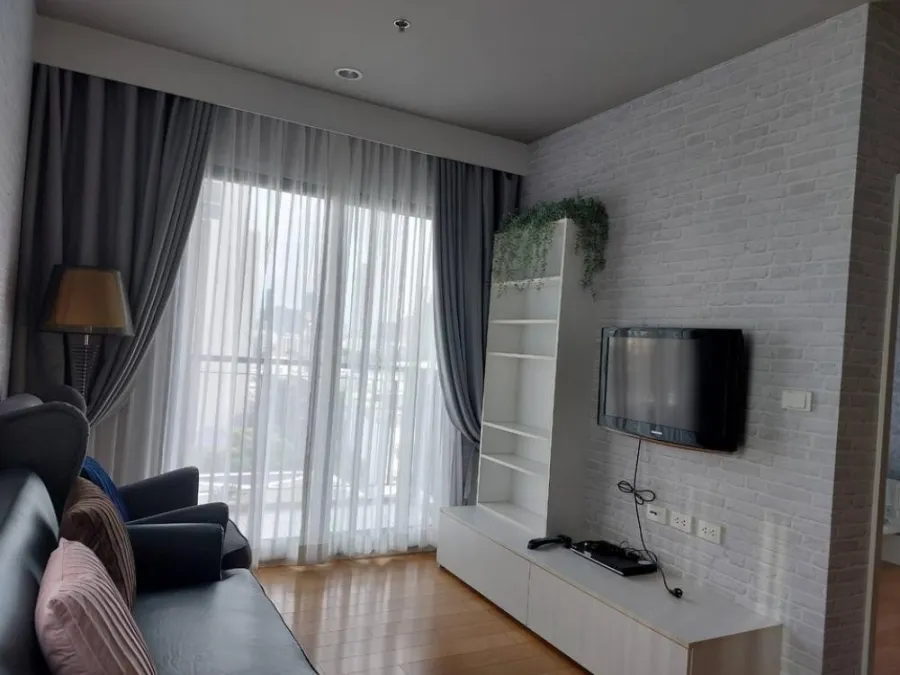For rent!! Condo Blocks 77, 7th floor, spacious room, fully furnished. Ready to move in immediately. Don't miss it!!