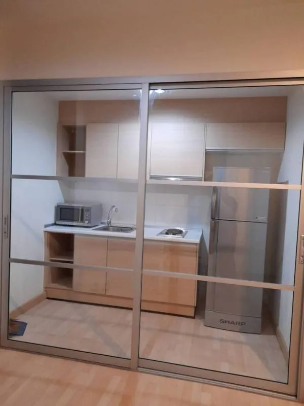 Rhythm Ratchada for rent, condo next to MRT, suitable for working people, convenient transportation, hurry up. If you are slow, you will be in.