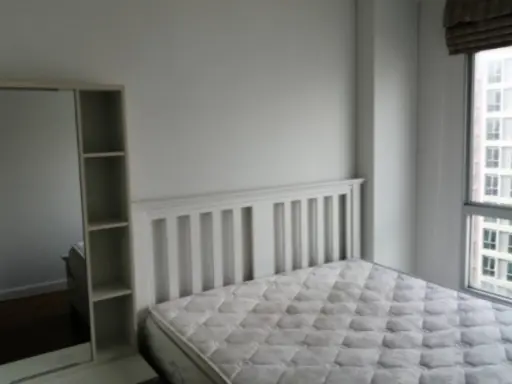 For rent, Lumpini Place Ratchayothin, 18th floor, garden view - swimming pool, beautiful room, new paint in the whole room, book now, don't miss it.