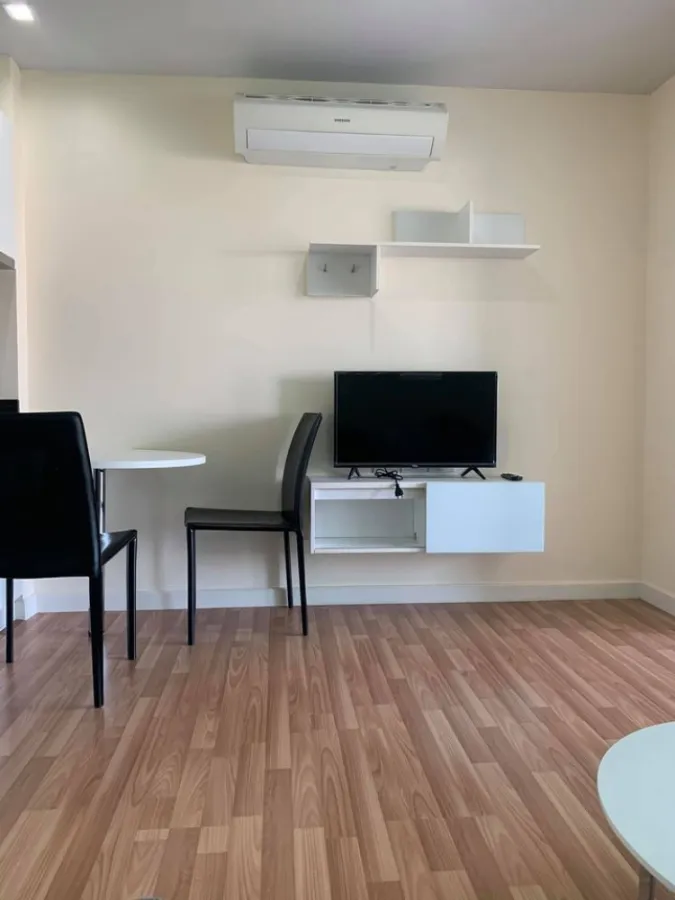 For sale, rent, V Condo, nice room, fully furnished, ready to move in Hurry up to reserve. Don't wait.