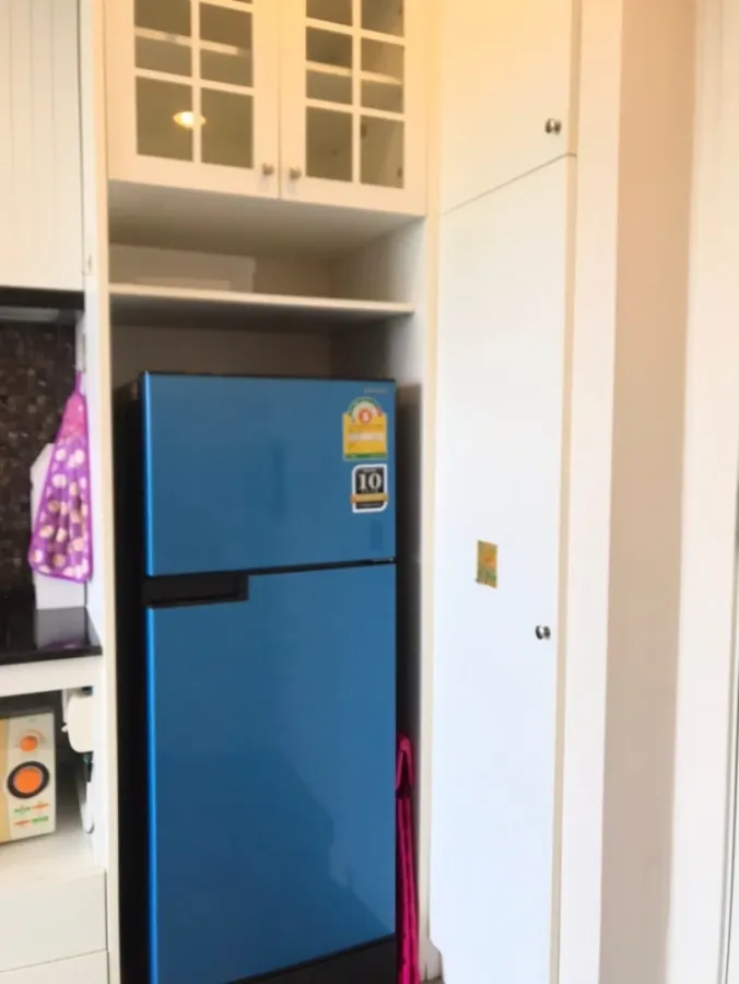 For rent: The Blu X Bangsaen. Beautifully decorated unit with high-quality built-in furniture. Prime location with convenient transportation. Book now