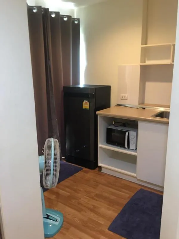 For rent, Lumpini Park Phetkasem 98, Building B, 19th floor, no block view, on the second main pine side, fully furnished, ready to move in.