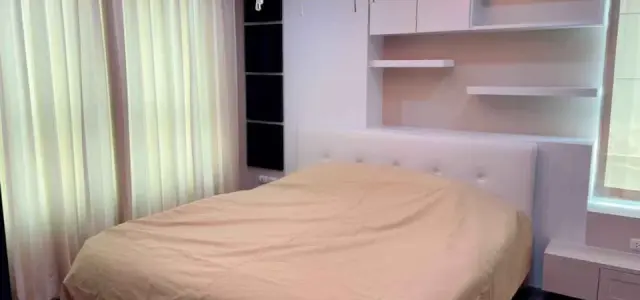 ขาย ให้เช่า ดีบุรา พรานนก ห้องใหญ่อยู่ใกล้ลิฟท์ วิวสระว่ายน้ำ ตกแต่งครบ built in พร้อมเข้าอยู่ได้เลย images