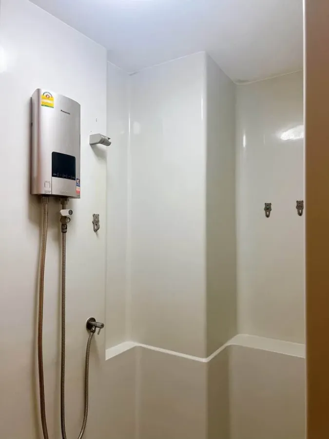 For rent: The Trust Condo Amata - Chonburi. Nice room, fully furnished, great price. Book now!