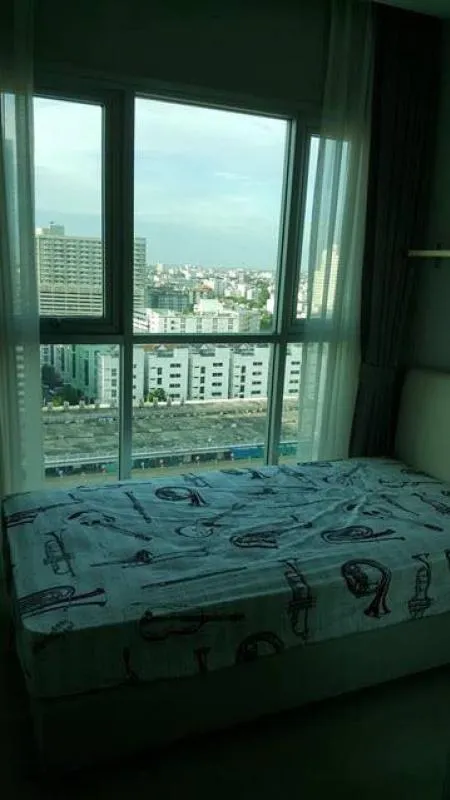 Super bang!!** Condo for sale Life Ratchadapisek **shady atmosphere, cute price, hurry to reserve!!