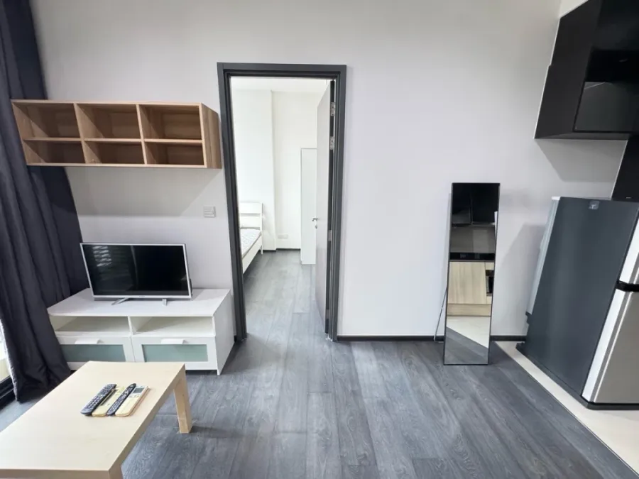 For rent: Edge By Sansiri (Sukhumvit 23), 14th floor, fully furnished, very livable. Don't miss out!