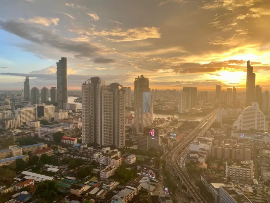 ให้เช่า คอนโด เดอะ บางกอก สาทร-ตากสิน ห้องสวย ทำเลดี เลี้ยงสัตว์ได้ พร้อมเช้าอยู่ อย่ารอช้า!