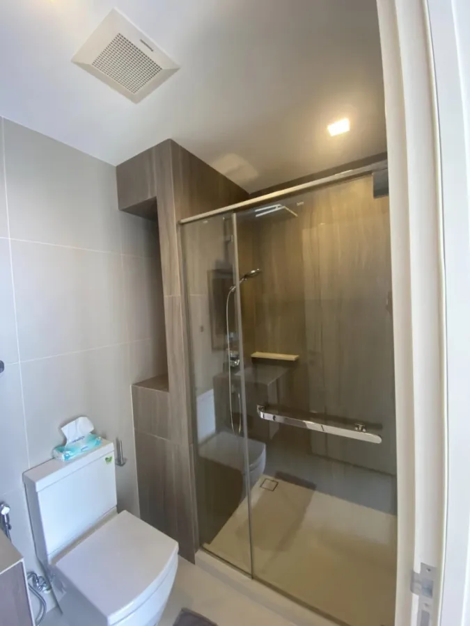 For sale, for rent, The line Phahon-Pradipat. The room is ready to move in. Affordable price Complete in one place Hurry and make a reservation.