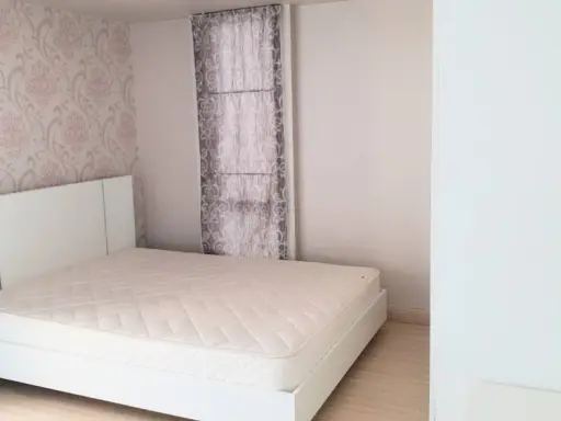 Condo for rent, My Resort Bangkok, ready to move in room, good view, inexpensive price, comes with furniture, hurry up