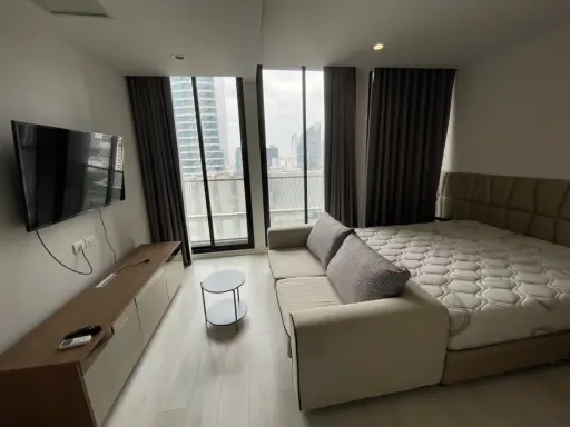 For rent!! Noble Ploenchit Condo, 28th floor, Building C, high floor, unobstructed city views, beautifully decorated, private elevator. Don't miss it!