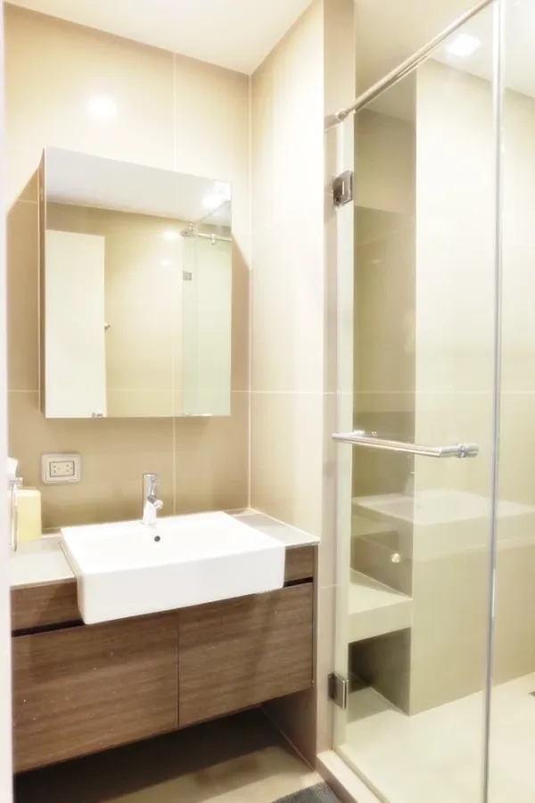 Urgent sale!! Quinn Ratchada 17 Condo, 14th floor, Building A, luxury condo, beautiful room, fully furnished, ready to move in. Don't miss out!!