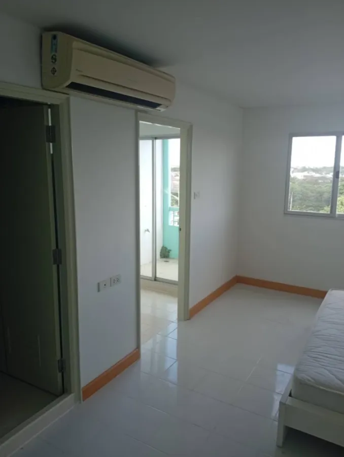 Urgent sale!! Lumpini Center Nawamin Condo (Happyland Phase 5), 8th floor, beautiful room, fully furnished, ready to move in immediately. Reserve now!