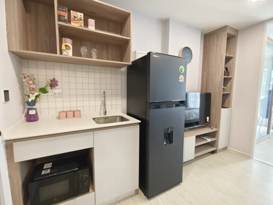 For rent, Cave Town Island, 5th floor, pool view, beautiful room, very nicely decorated. If interested, hurry and reserve now. Don't miss it.