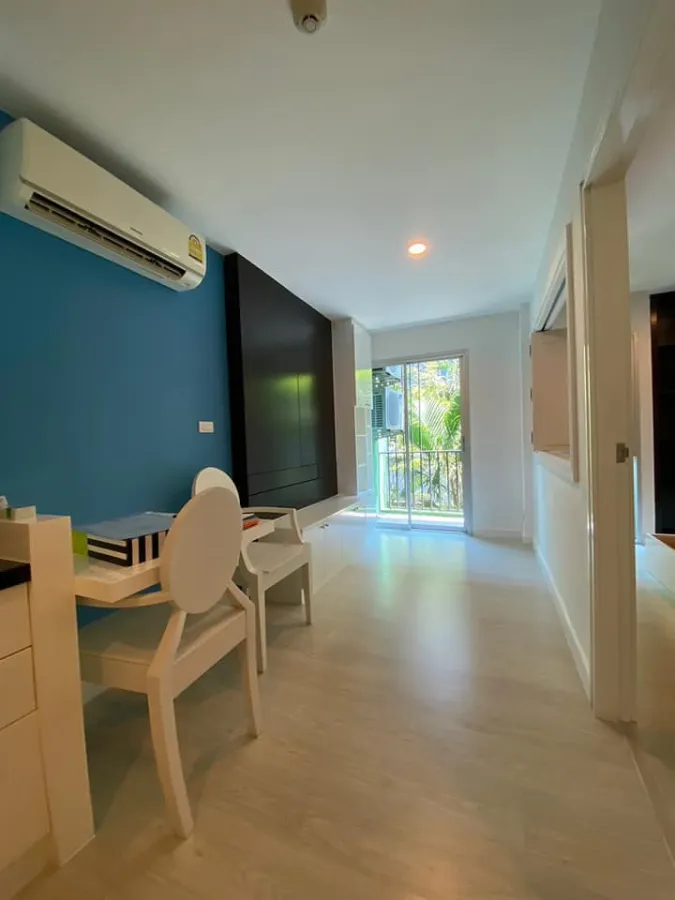 For rent, Park Exo, 1 bedroom, 1 bathroom, complete with electrical appliances. Good furniture. If interested, reserve now.