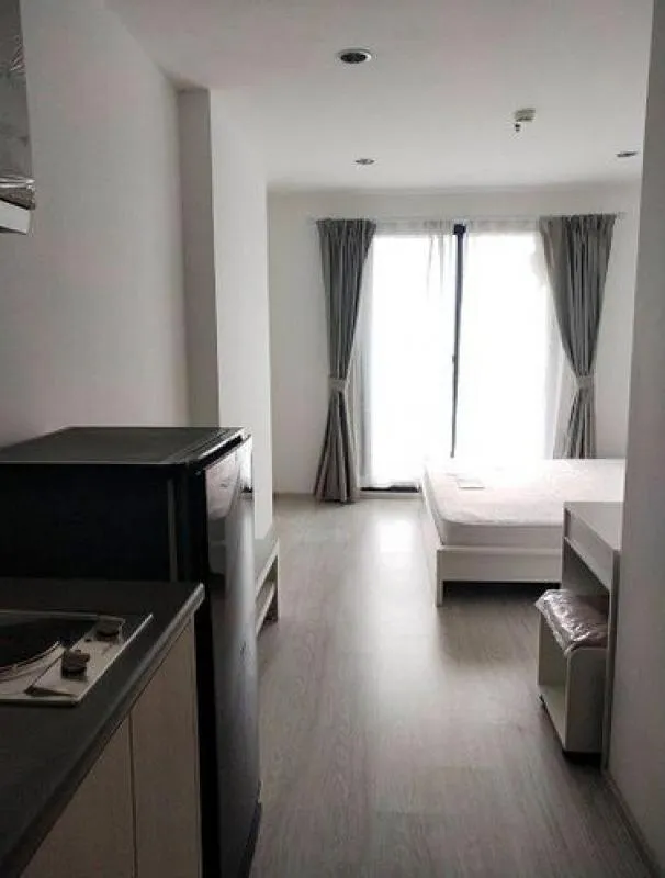 Hot Price!! For rent Ideo Mobi Wong Sawang Interchange. Simple decorated room, very comfortable, good price, urgent.