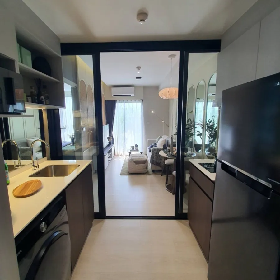 Sale down payment, Nue Cross Khu Khot Station 1 Bedroom, 7th floor, quiet room, no problem, buy now