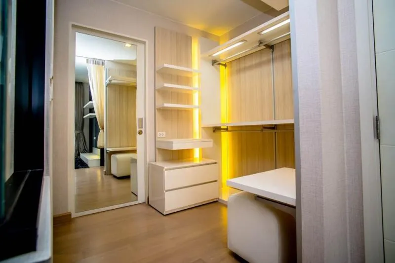 ให้เช่า Urbano Absolute Sathon-Taksin ห้องตกแต่งสวยอลังการมาก เรียบหรูดูแพง วิวสวย บรรยากาศดี