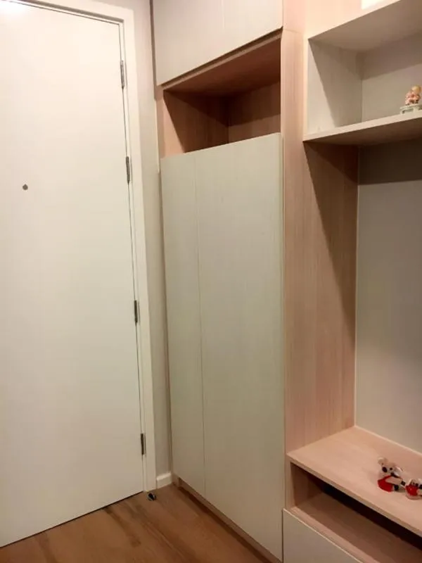 Wow !! For rent or sale, Happy Condo Ladprao 101, beautiful room, fully furnished and electrical appliances. One room ready immediately !!