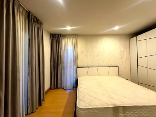 ขาย Tourmaline Gold Sathorn-Taksin ห้องพร้อมอยู่ เฟอร์พร้อม กว้างขวางอยู่สบาย จองเลย