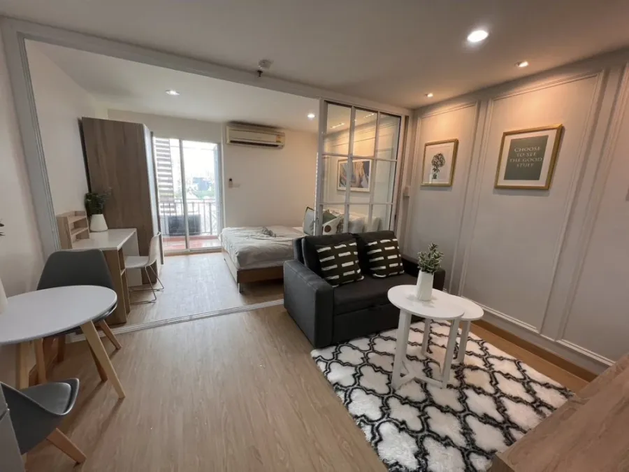ให้เช่า Regent Home 12 Ladphrao 41 ห้องแต่งสวยคุมโทน ชั้น 3 มาพร้อมเฟอร์ครบครัน หิ้วกระเป๋าเข้าอยู่ได้เลยจ้า